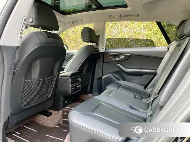 Audi Q8 2021 Черный из Китая, фото 3