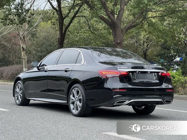 Mercedes-Benz E-Class 2022 Черный из Китая, фото 3