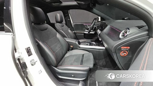 Mercedes-Benz GLA - Class H247 2024 Белый из Кореи, фото 3