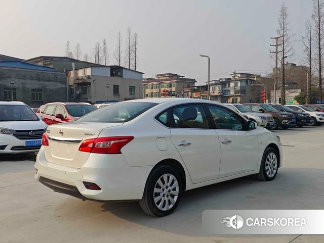 Nissan Sylphy 2022 Белый из Китая, фото 3