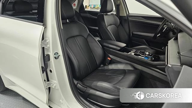 Kia The New K5 3rd generation 2025 Белый из Кореи, фото 3