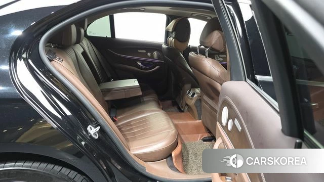 Mercedes-Benz E-Class W213 2020 Черный из Кореи, фото 3