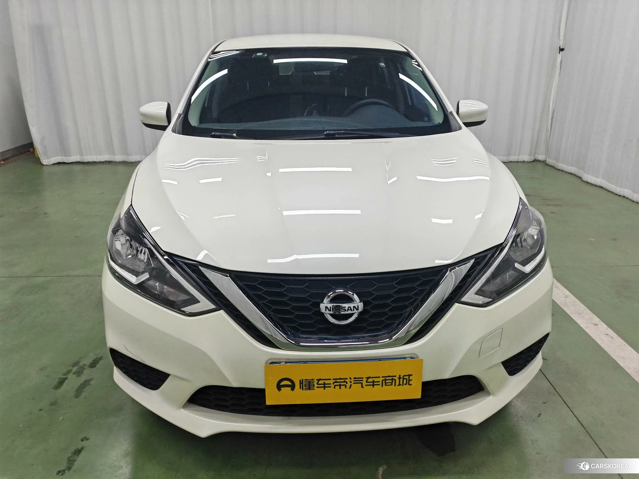 Nissan Sylphy 2021 Белый из Китая, фото 3