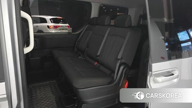 Hyundai Staria 2022 Серебристо-серый из Кореи, фото 3