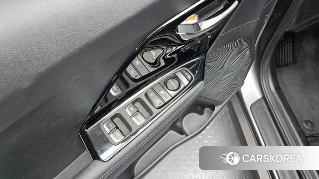 Kia Niro EV 2021 Серебряный из Кореи, фото 3