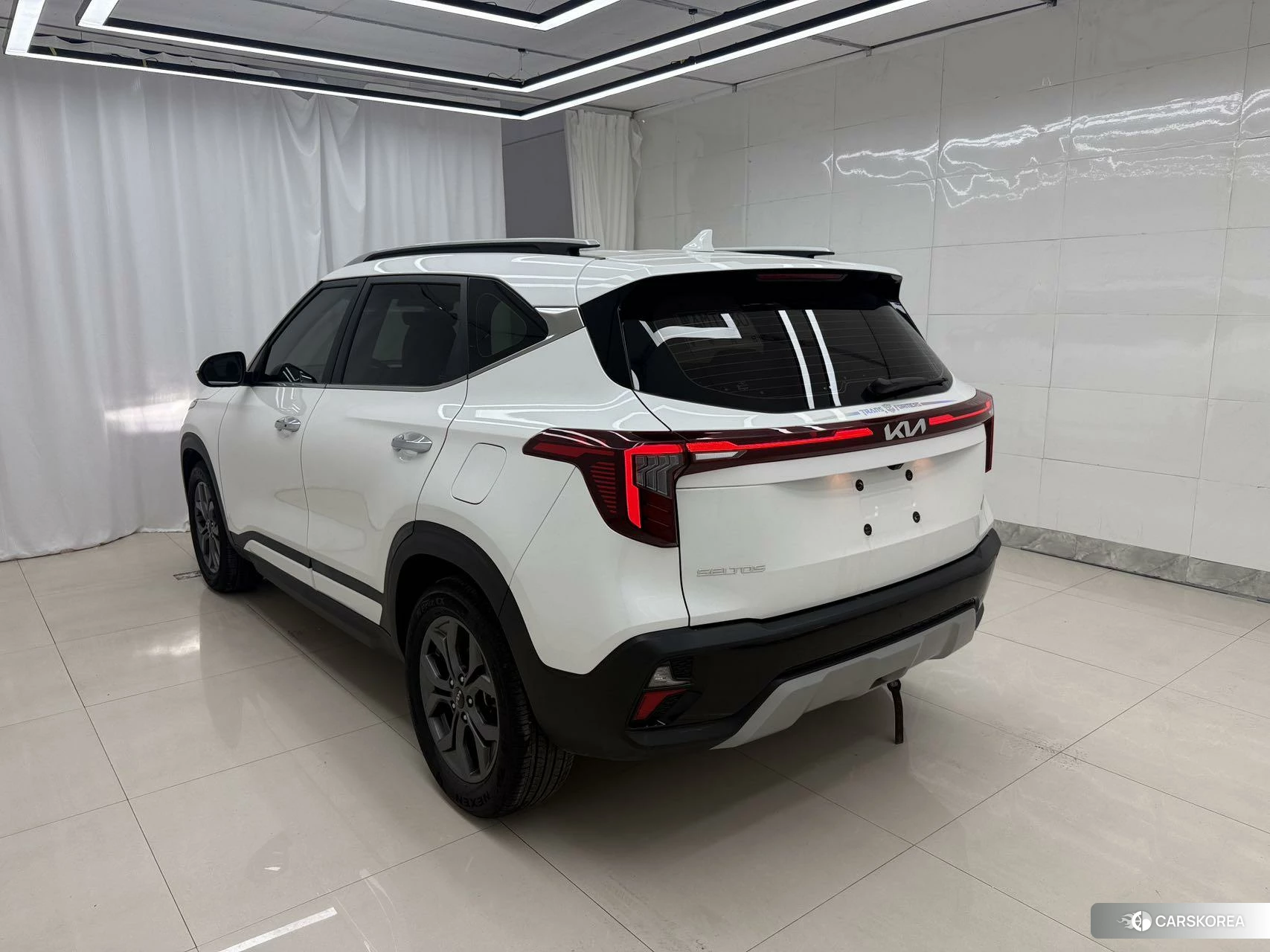 Kia Seltos 2023 Белый из Китая, фото 3