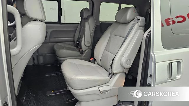 Hyundai The New Grand Starex 2020 Серебряный двухцветный из Кореи, фото 3
