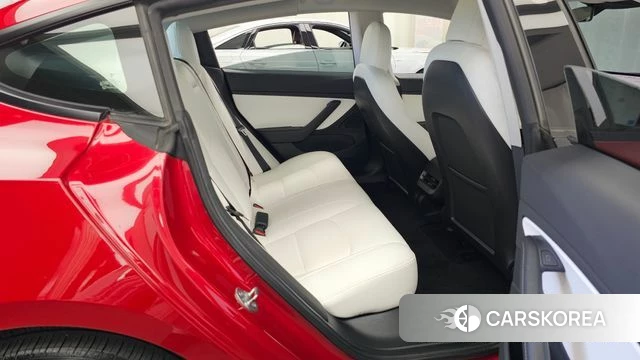 Tesla Model 3 2021 Красный из Кореи, фото 3