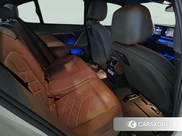BMW 5 Series (G60) 2024 Белый из Кореи, фото 3
