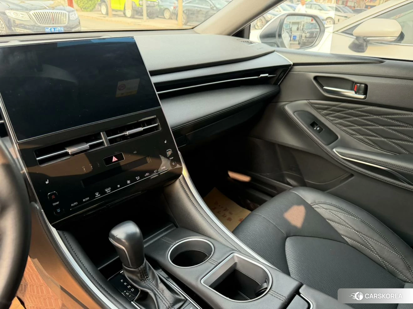 Toyota Avalon 2022 Белый из Китая, фото 3