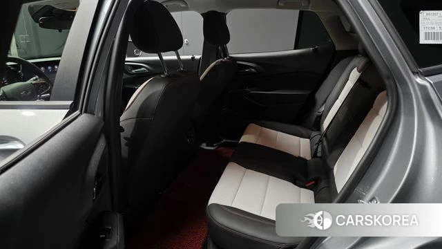 Chevrolet (GM Daewoo) Trax Crossover 2026 Серебристо-серый из Кореи, фото 3