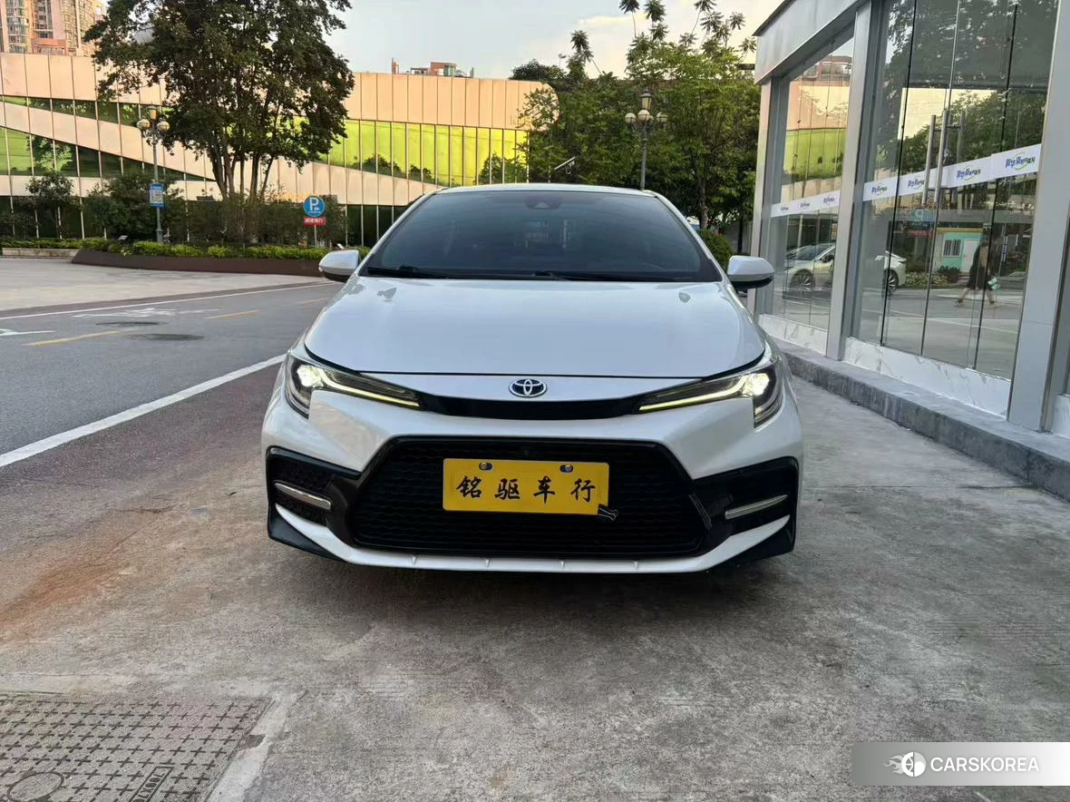 Toyota Levin 2020 Белый из Китая, фото 3
