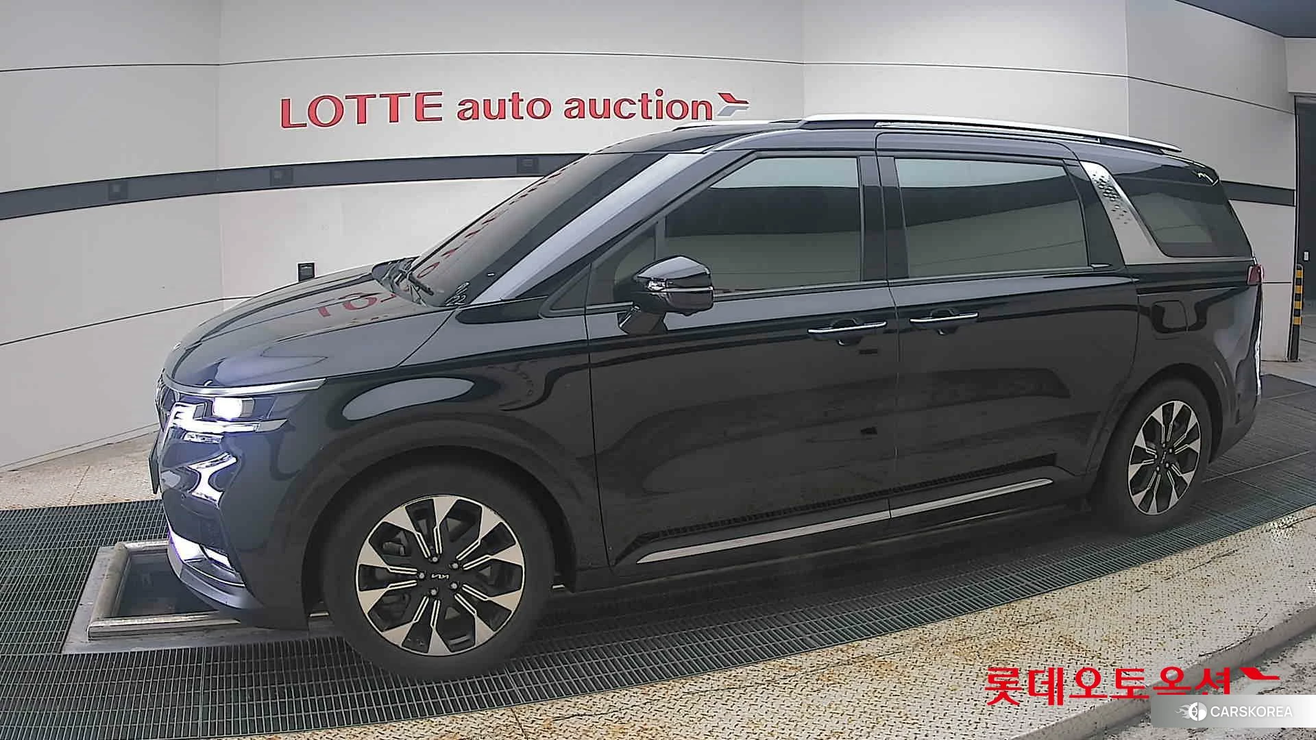 Kia Carnival Limousine 2023 Черный из Кореи, фото 3
