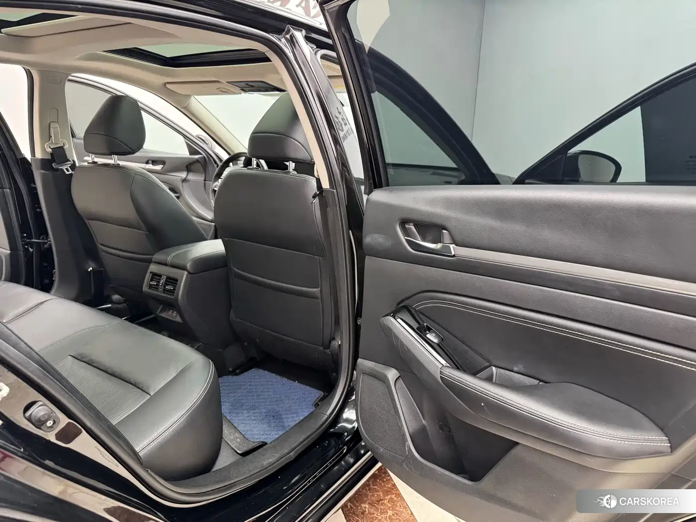 Nissan Altima 2023 Черный из Китая, фото 4