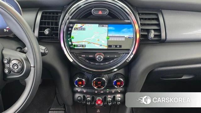 Mini Cooper 2020 Серебряный из Кореи, фото 3