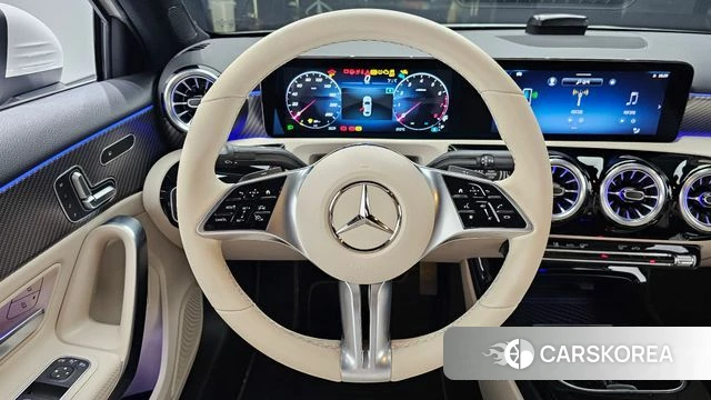 Mercedes-Benz A-Class W177 2024 Белый из Кореи, фото 3