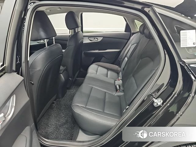 Kia The New K3 2nd generation 2024 Черный из Кореи, фото 3