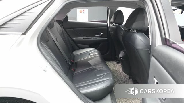 Hyundai Avante (CN7) 2021 Серебристо-серый из Кореи, фото 3