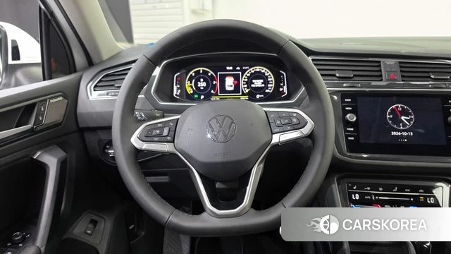 Volkswagen Tiguan second Generation 2021 Белый из Кореи, фото 3