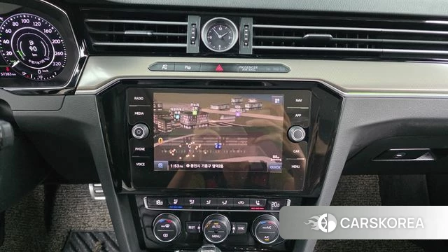 Volkswagen Arteon 2019 Серебристо-серый из Кореи, фото 3