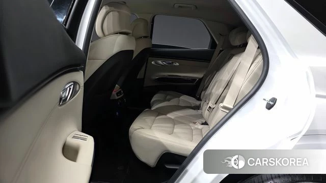 Genesis GV70 2023 Белый из Кореи, фото 3