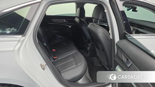 Audi A6 (C8) 2022 Белый из Кореи, фото 3