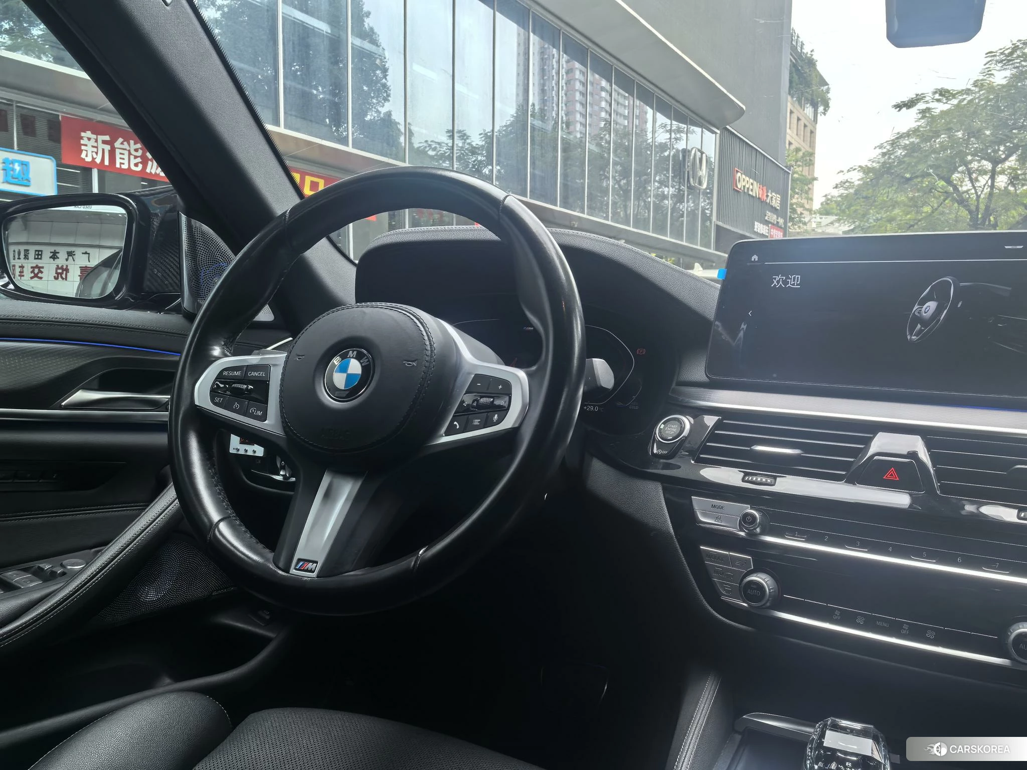 BMW 5 series 2020 Серебристо-серый из Китая, фото 3