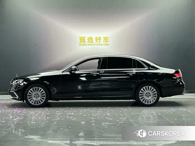 Mercedes-Benz E-Class 2023 Черный из Китая, фото 3