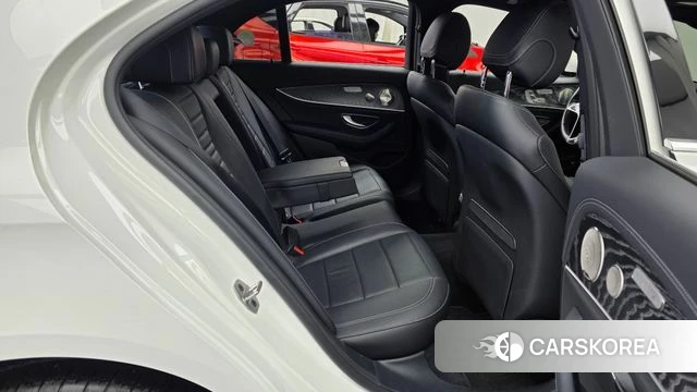 Mercedes-Benz E-Class W213 2022 Белый из Кореи, фото 3