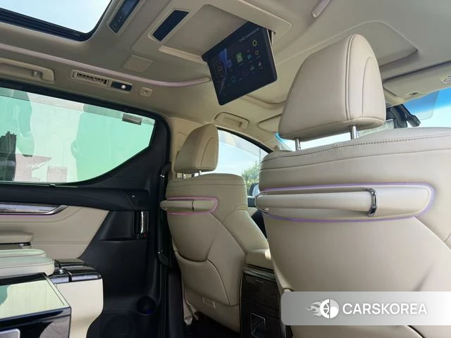 Toyota Vellfire 2023 Черный из Китая, фото 3