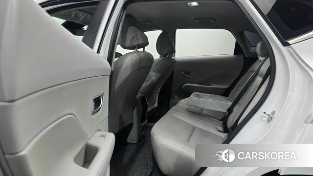 Hyundai Kona Electric (SX2) 2023 Белый из Кореи, фото 3