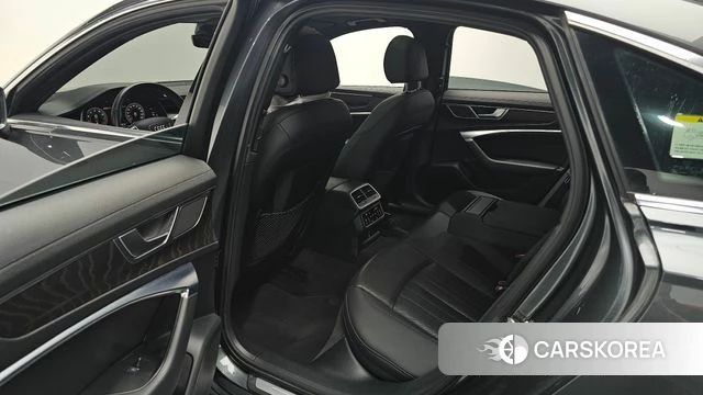 Audi A6 (C8) 2019 Серебристо-серый из Кореи, фото 3