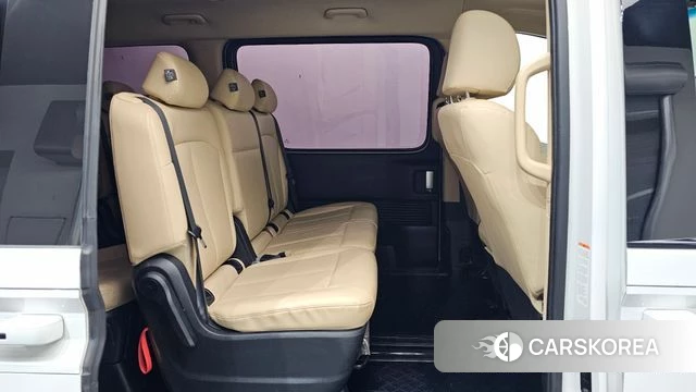 Hyundai Staria 2022 Белый из Кореи, фото 3