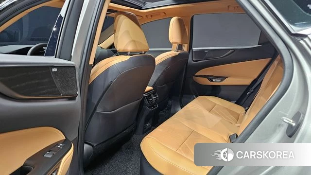 Lexus NX350h Second generation 2025 Серый из Кореи, фото 3