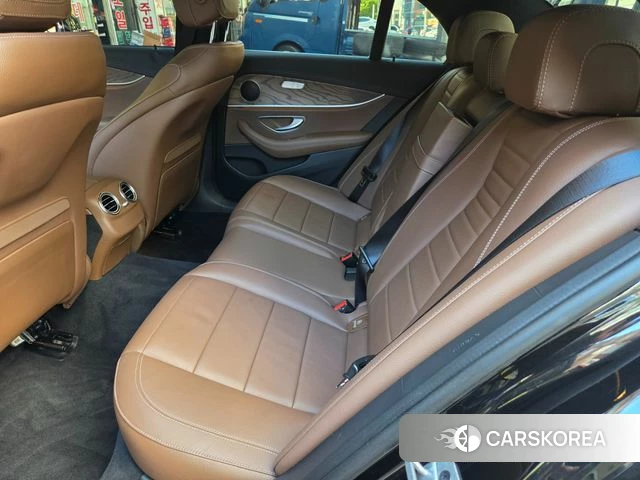 Mercedes-Benz E-Class W213 2021 Черный из Кореи, фото 3