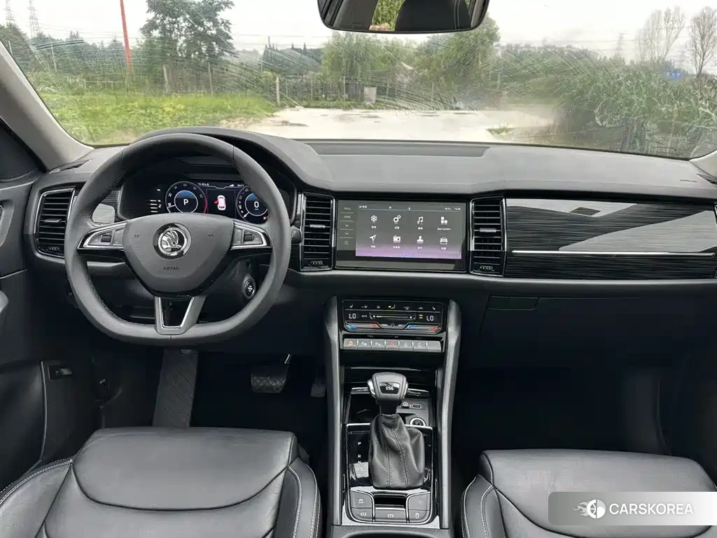 Skoda Kodiaq 2021 Champagne/brown из Китая, фото 3