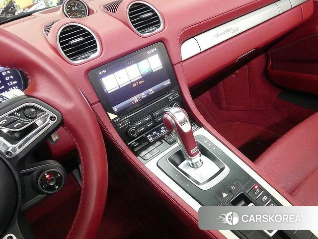 Porsche 718 Boxster 2021 Серебряный из Кореи, фото 3
