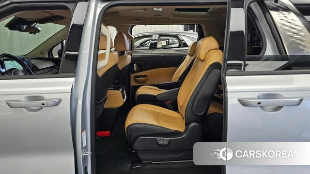 Kia Carnival 4th generation 2022 Серебряный из Кореи, фото 3