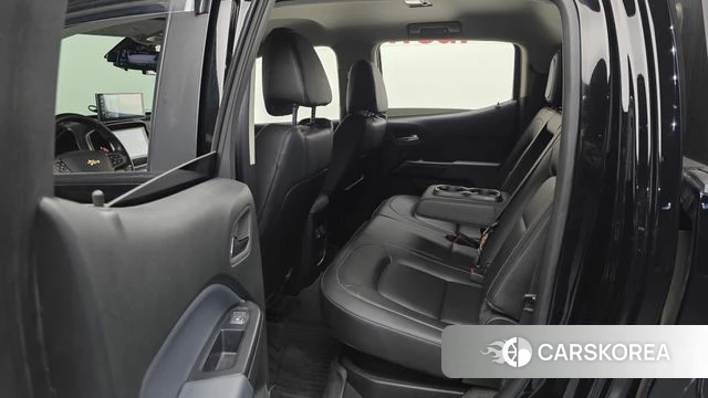 Chevrolet (GM Daewoo) Real New Colorado 2022 Черный из Кореи, фото 3
