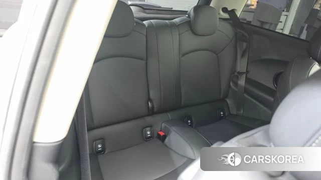 Mini Cooper 2022 Черный из Кореи, фото 3