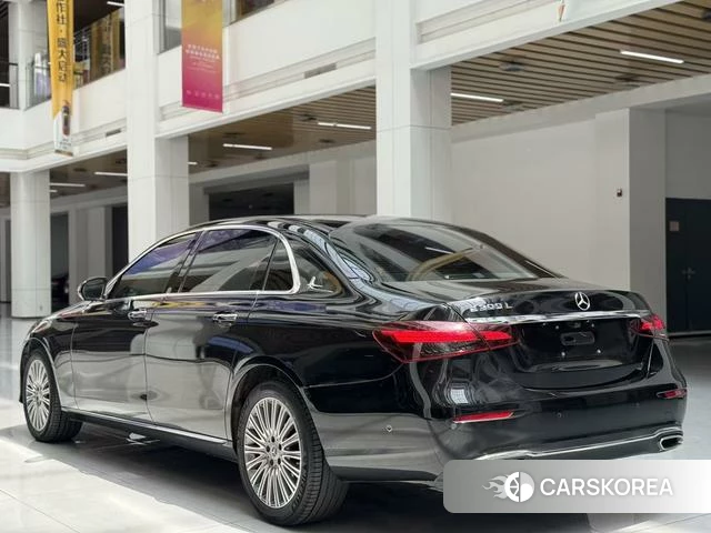 Mercedes-Benz E-Class 2023 Черный из Китая, фото 3