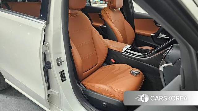 Mercedes-Benz C-Class W206 2023 Белый из Кореи, фото 3