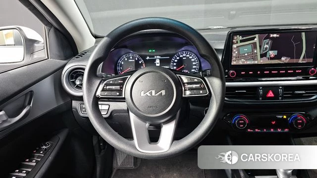 Kia The New K3 2nd generation 2023 Белый из Кореи, фото 3