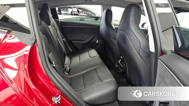 Tesla Model 3 2026 Красный из Кореи, фото 3