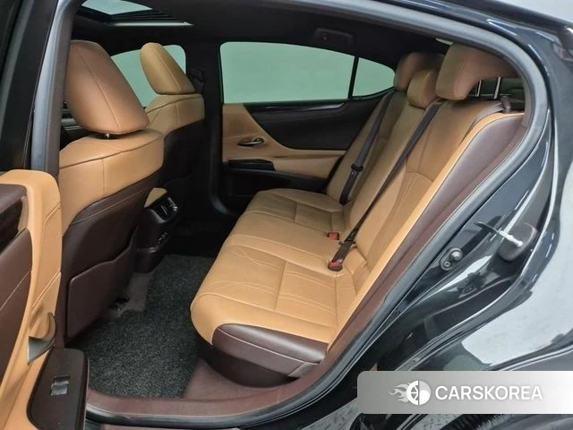 Lexus ES300h 7th generation 2020 Черный из Кореи, фото 3