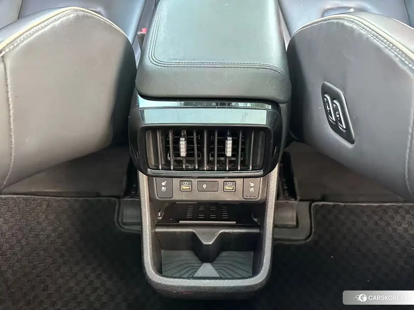 Hyundai Custo 2022 Silver/gray из Китая, фото 3