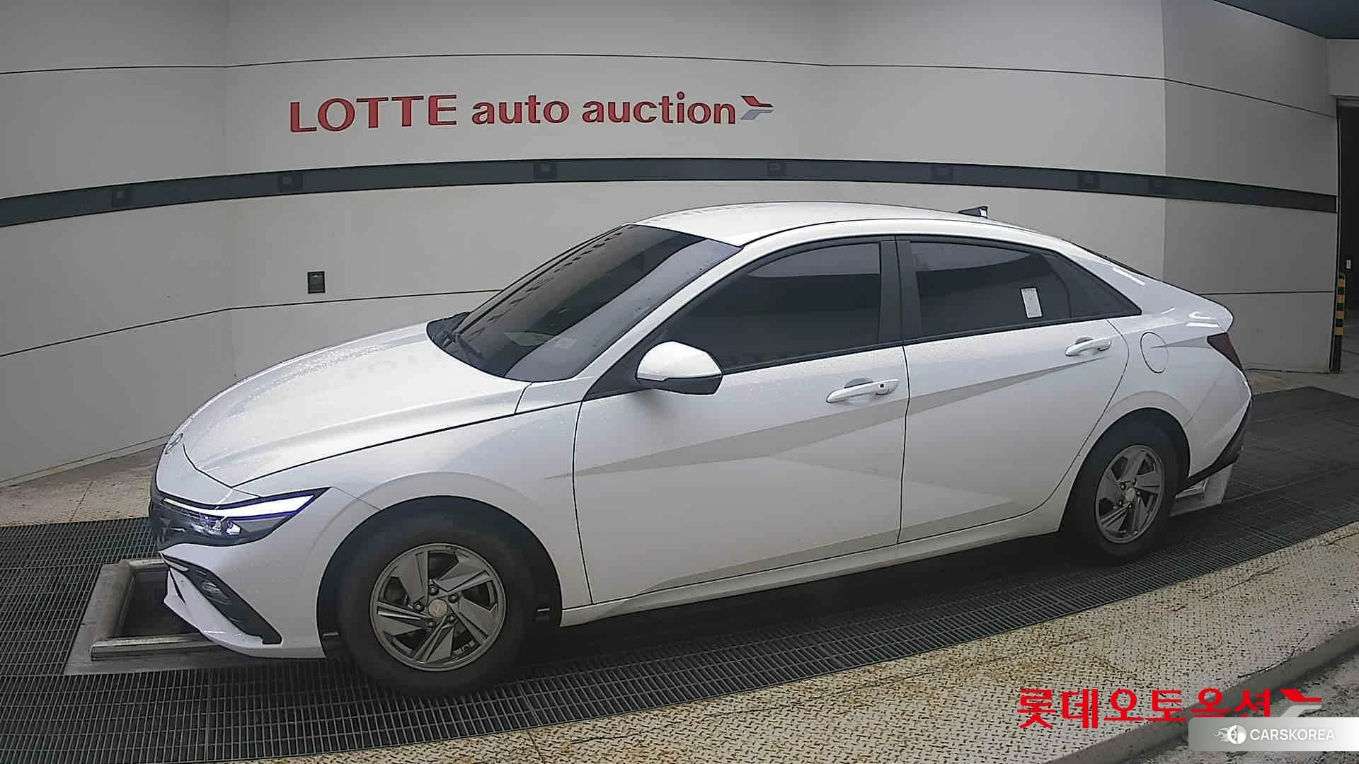 Hyundai Avante 2024 Atlas White из Кореи, фото 3