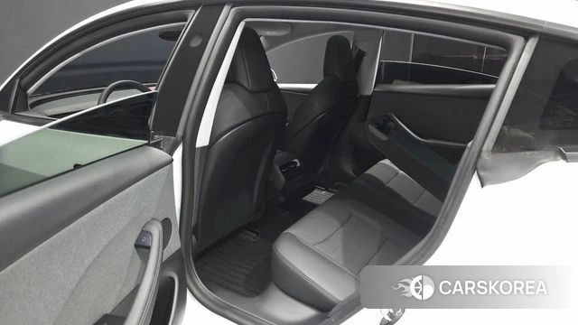 Tesla Model 3 2026 Белый из Кореи, фото 3