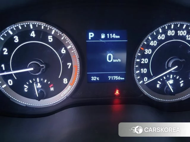 Hyundai Venue 2020 Серебристо-серый из Кореи, фото 3