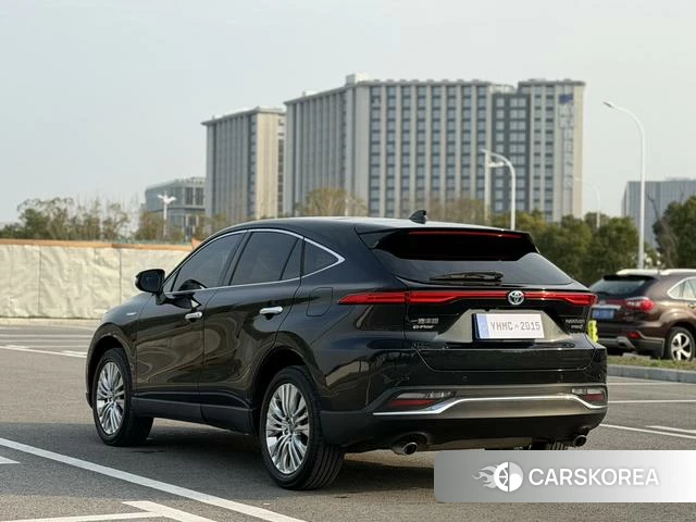 Toyota Harrier 2023 Черный из Китая, фото 3